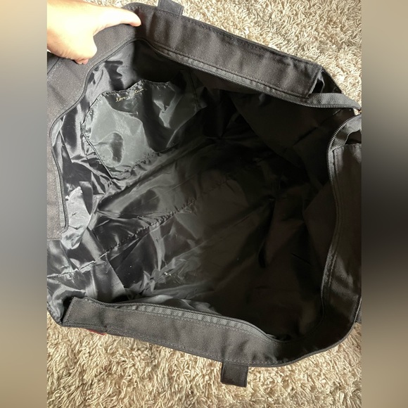 Victorias Secret oversized travel tote bag ✨ - Picture 6 of 6